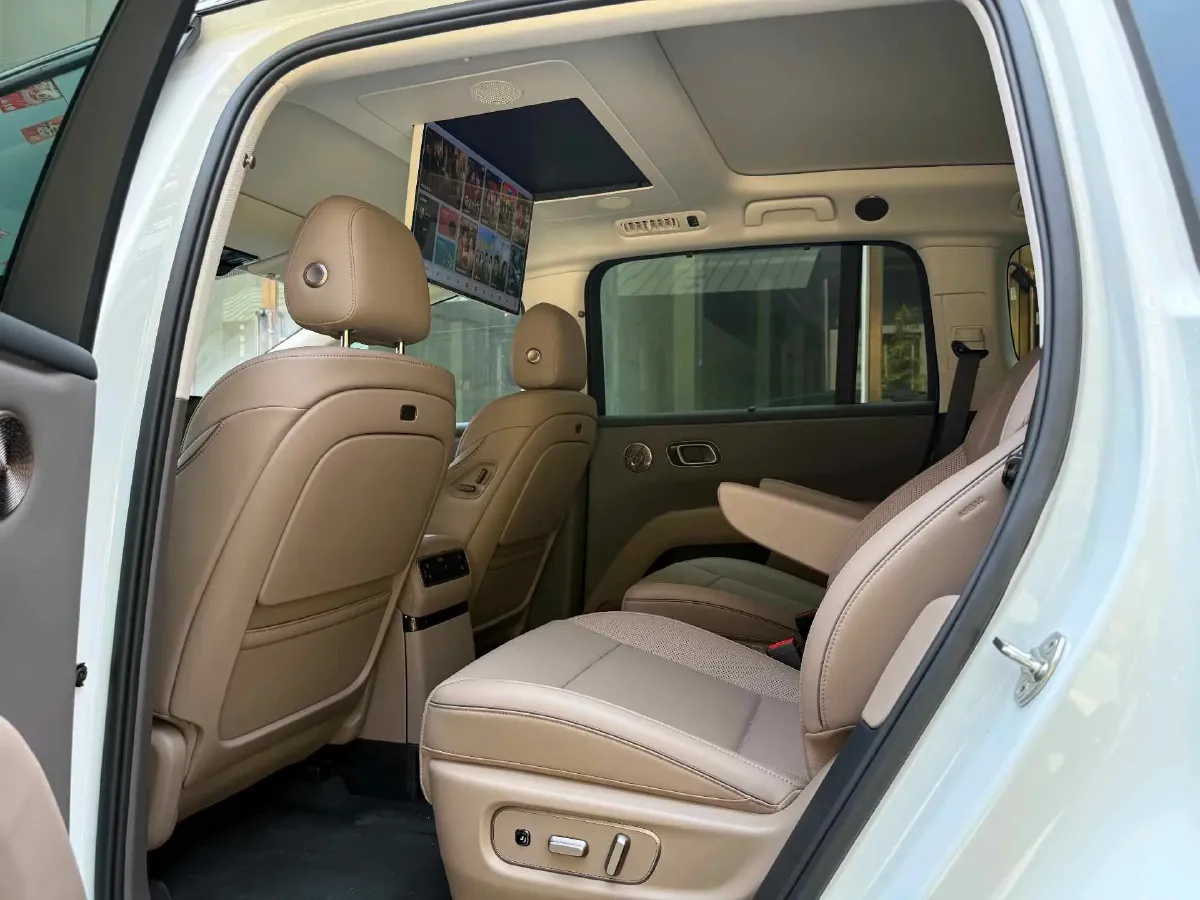 2025 Li i8 BEV,autocango,china used car exporter,china ev exporter,chinese used car exporter,chinese used ev exporter