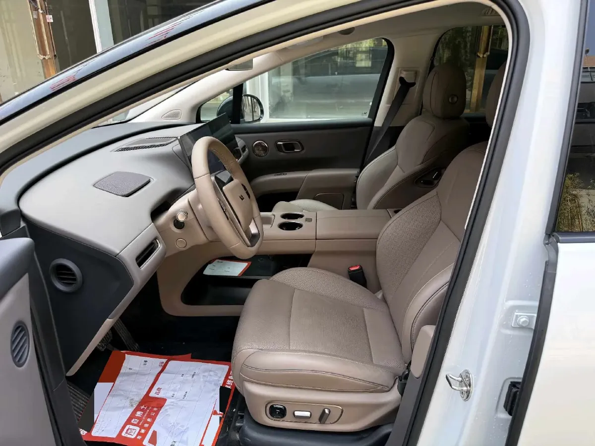 2025 Li i8 BEV,autocango,china used car exporter,china ev exporter,chinese used car exporter,chinese used ev exporter