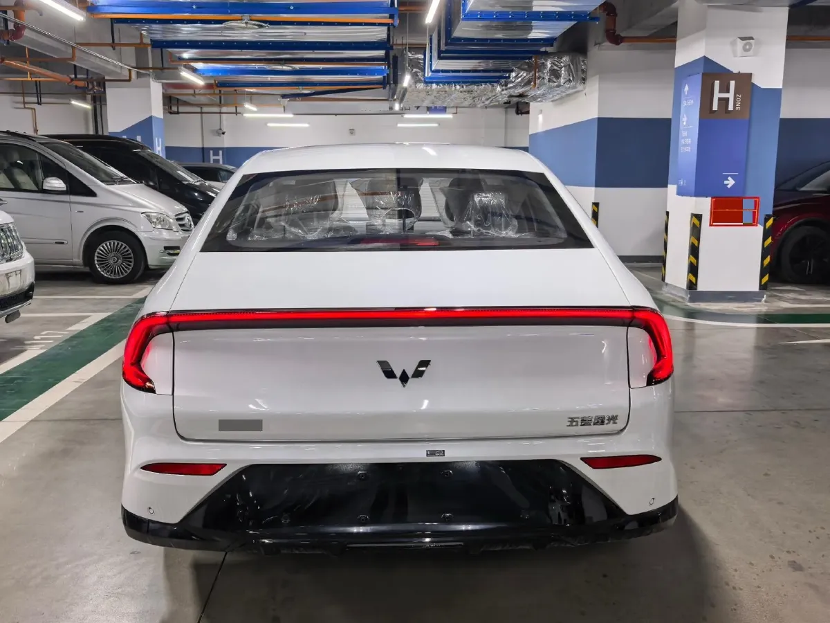2024 WuLing XingGuang 1.5L 106HP L4 E-CVT PHEV 9.5KWH,autocango,china used car exporter,china ev exporter,chinese used car exporter,chinese used ev exporter