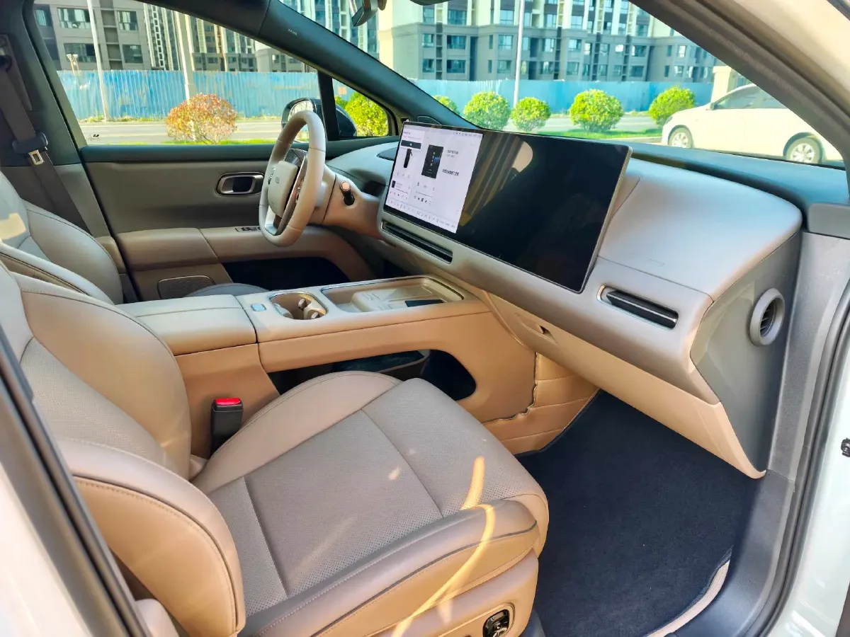 2025 Li i6 BEV,autocango,china used car exporter,china ev exporter,chinese used car exporter,chinese used ev exporter