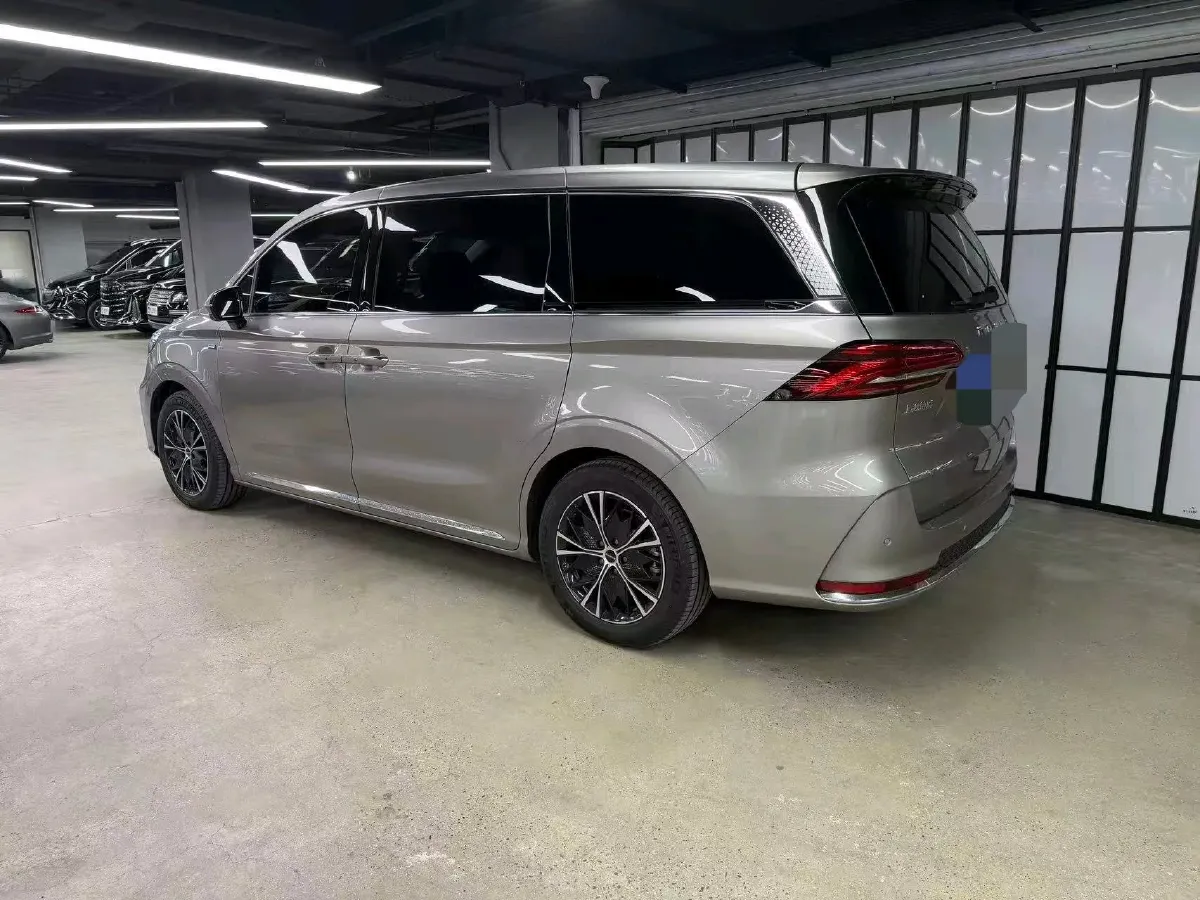 2023 Roewe iMAX8 2.0T 234HP L4 8AT,autocango,china used car exporter,china ev exporter,chinese used car exporter,chinese used ev exporter