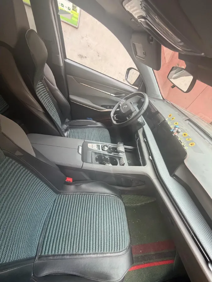 2022 ChangAn CS75 Plus 1.5T 188HP L4 8AT,autocango,china used car exporter,china ev exporter,chinese used car exporter,chinese used ev exporter