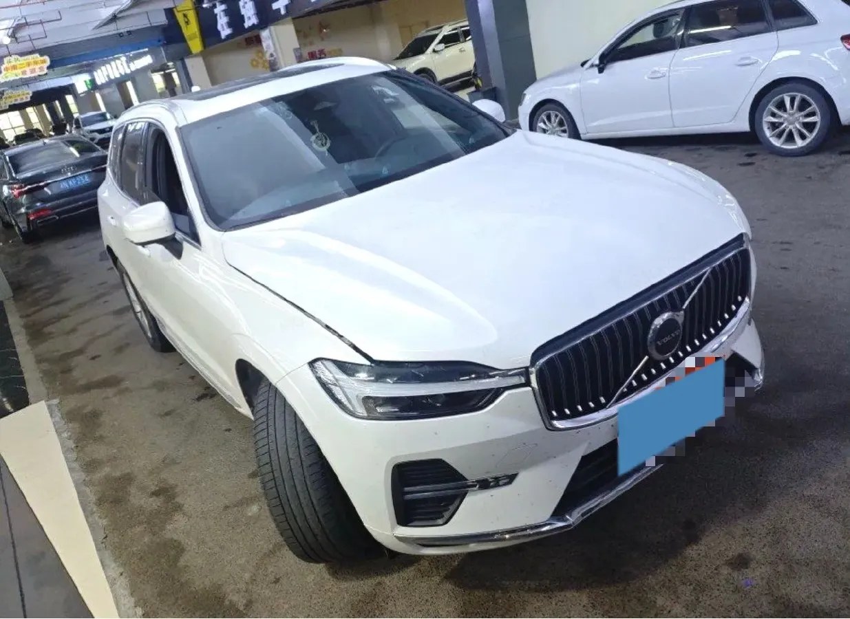 2022 Volvo XC60 2.0T 250HP L4 8AT,autocango,china used car exporter,china ev exporter,chinese used car exporter,chinese used ev exporter