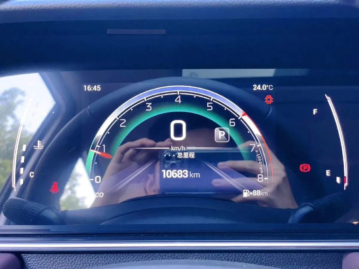 2023 GAC Trumpchi M6 1.5T 177HP L4 7DCT,autocango,china used car exporter,china ev exporter,chinese used car exporter,chinese used ev exporter