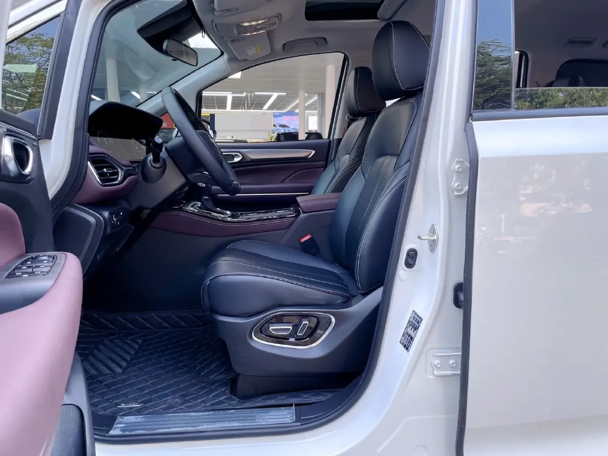 2023 GAC Trumpchi M6 1.5T 177HP L4 7DCT,autocango,china used car exporter,china ev exporter,chinese used car exporter,chinese used ev exporter