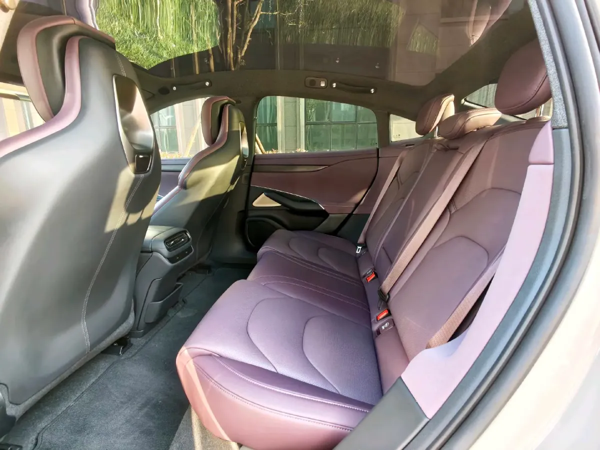 2024 MI SU7 BEV 73.6KWH,autocango,china used car exporter,china ev exporter,chinese used car exporter,chinese used ev exporter