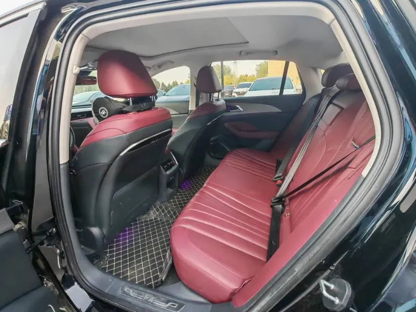 2023 HongQi H5 2.0T 224HP L4 8AT,autocango,china used car exporter,china ev exporter,chinese used car exporter,chinese used ev exporter