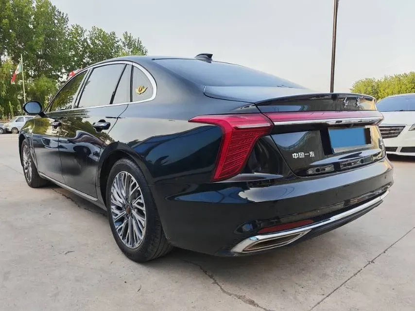2023 HongQi H5 2.0T 224HP L4 8AT,autocango,china used car exporter,china ev exporter,chinese used car exporter,chinese used ev exporter