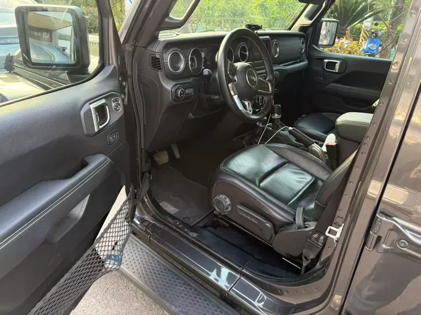 2019 Jeep Wrangler 2.0T 266HP L4 8AT,autocango,china used car exporter,china ev exporter,chinese used car exporter,chinese used ev exporter