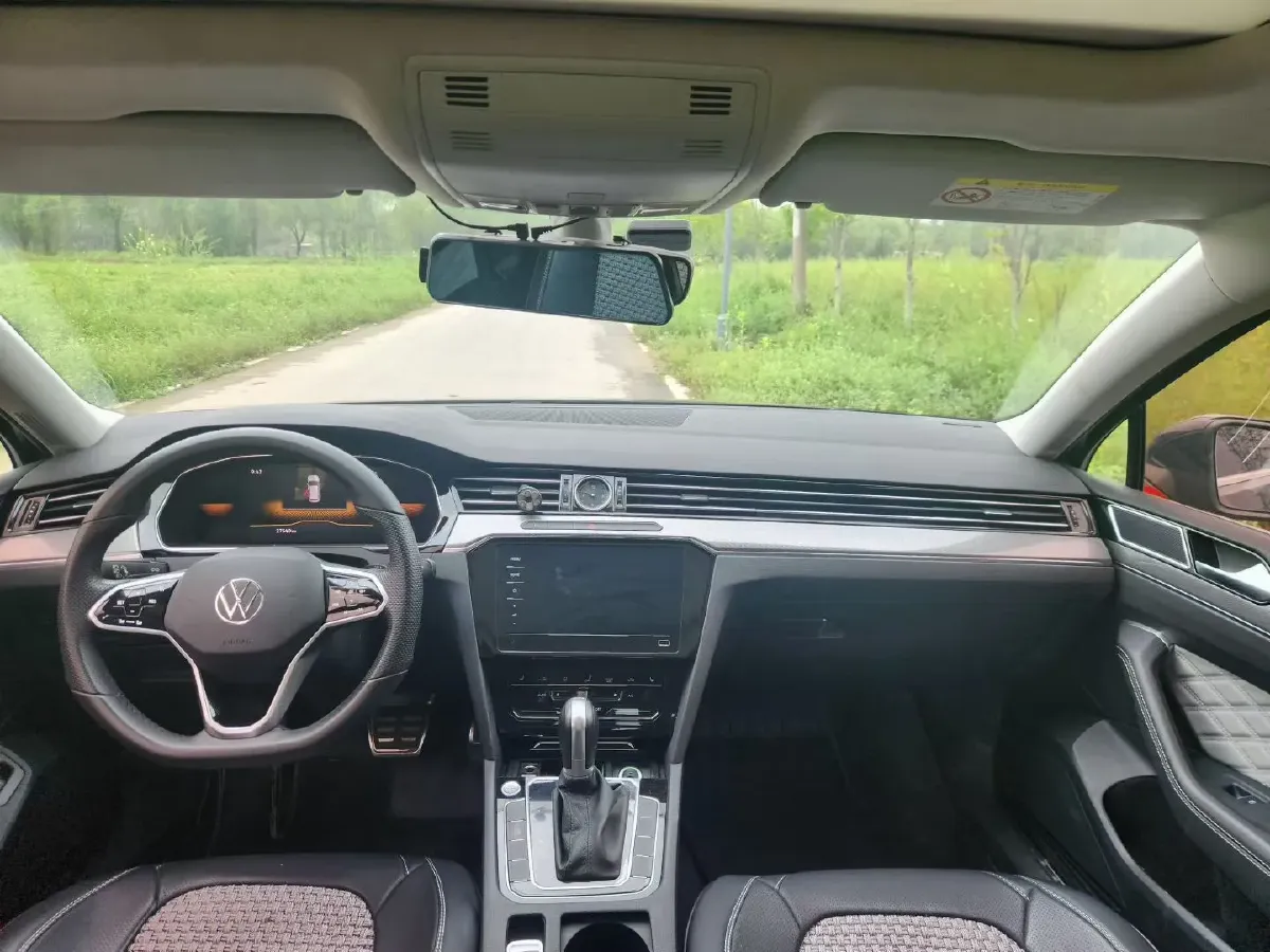 2023 Volkswagen Magotan 1.4T 150HP L4 7DCT,autocango,china used car exporter,china ev exporter,chinese used car exporter,chinese used ev exporter