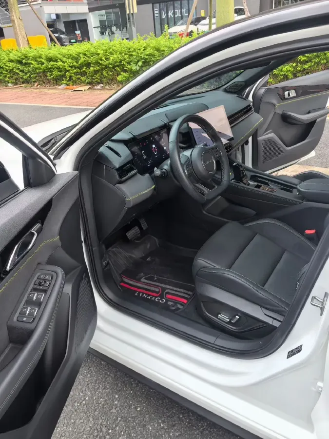 2023 MAXUS G50 1.5T 181HP L4 7DCT,autocango,china used car exporter,china ev exporter,chinese used car exporter,chinese used ev exporter