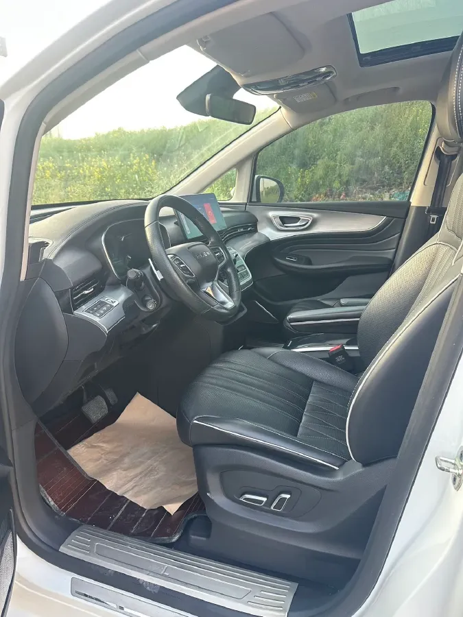 2022 Roewe iMAX8 2.0T 234HP L4 8AT,autocango,china used car exporter,china ev exporter,chinese used car exporter,chinese used ev exporter