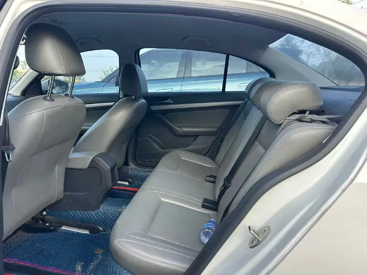 2017 Volkswagen Lavida 1.6L 110HP L4 6AT,autocango,china used car exporter,china ev exporter,chinese used car exporter,chinese used ev exporter