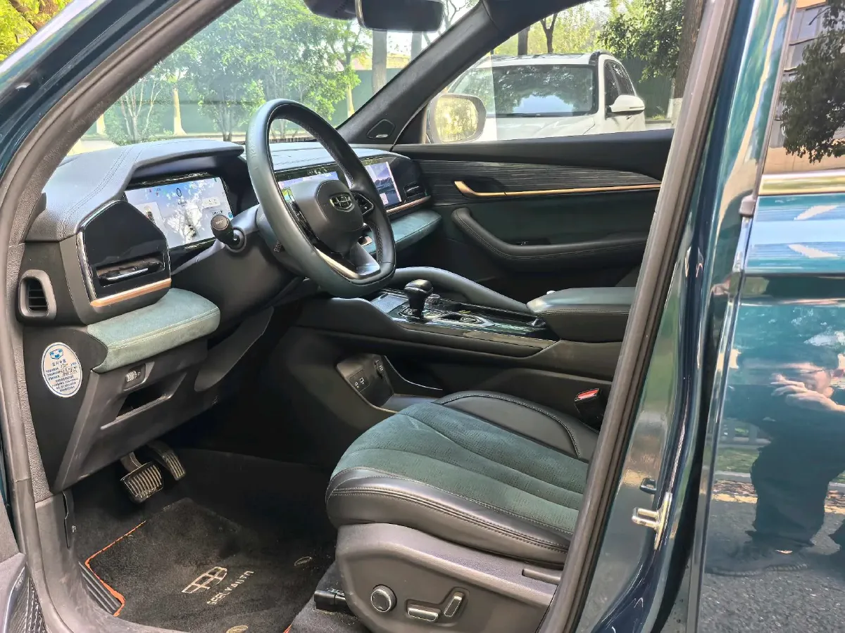 2021 Geely Monjaro 2.0T 238HP L4 8AT,autocango,china used car exporter,china ev exporter,chinese used car exporter,chinese used ev exporter