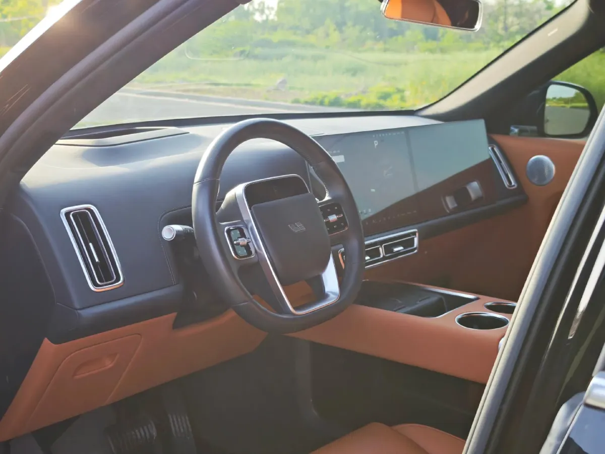 2024 Li L9 Range Extended 154HP REEV 52.3KWH,autocango,china used car exporter,china ev exporter,chinese used car exporter,chinese used ev exporter