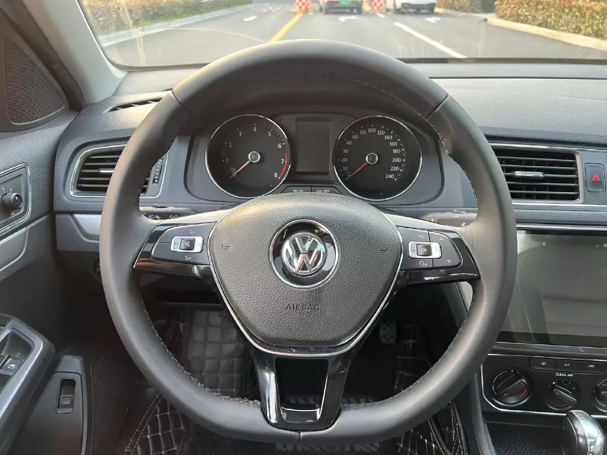 2017 Buick Excelle 1.5L 114HP L4 6AT,autocango,china used car exporter,china ev exporter,chinese used car exporter,chinese used ev exporter