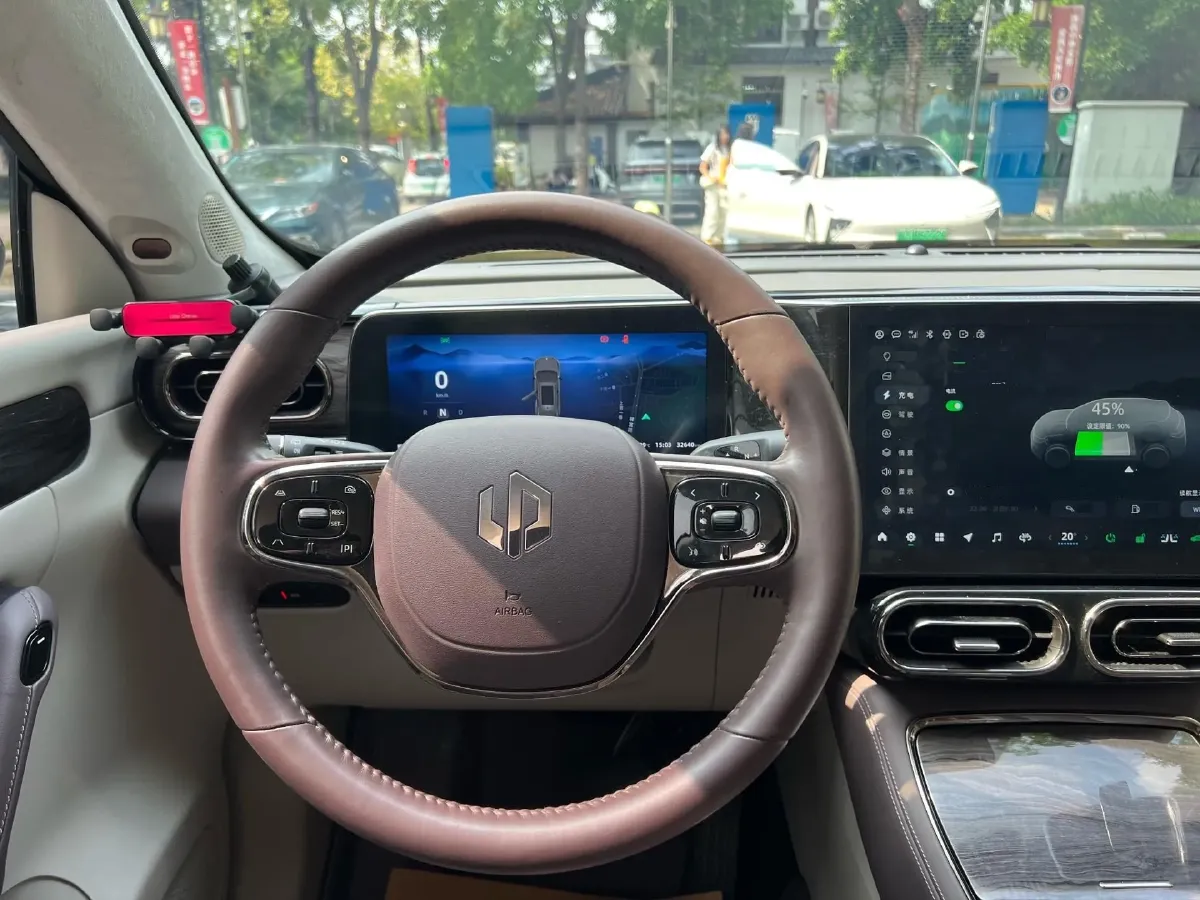 2023 Leapmotor C11 1.2T 131HP L3 REEV 43.74KWH,autocango,china used car exporter,china ev exporter,chinese used car exporter,chinese used ev exporter