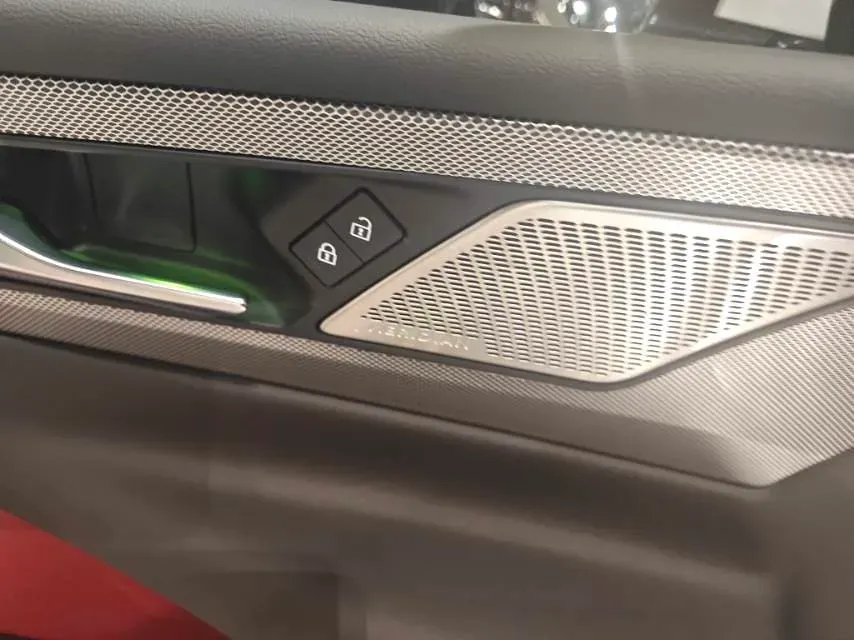 2024 Jaguar XEL 2.0T 250HP L4 8AT,autocango,china used car exporter,china ev exporter,chinese used car exporter,chinese used ev exporter