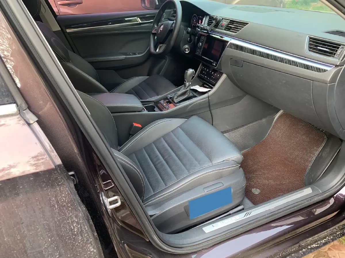 2019 Skoda Superb 2.0T 186HP L4 7DCT,autocango,china used car exporter,china ev exporter,chinese used car exporter,chinese used ev exporter