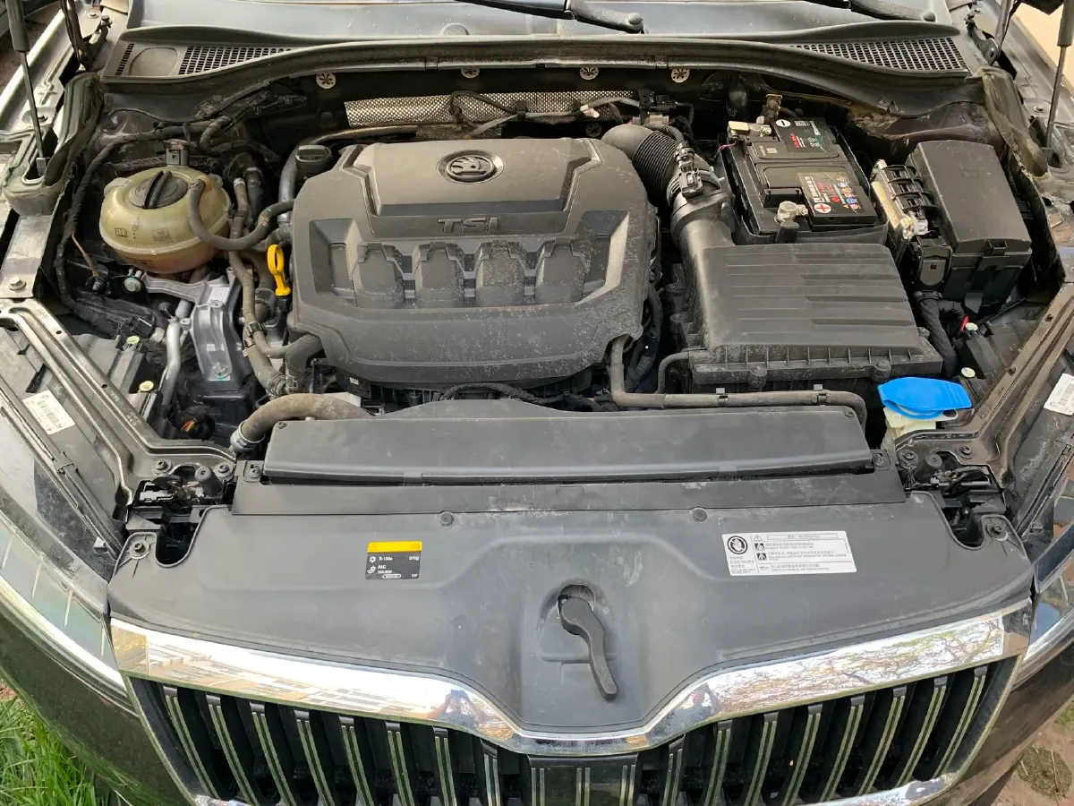 2019 Skoda Superb 2.0T 186HP L4 7DCT,autocango,china used car exporter,china ev exporter,chinese used car exporter,chinese used ev exporter