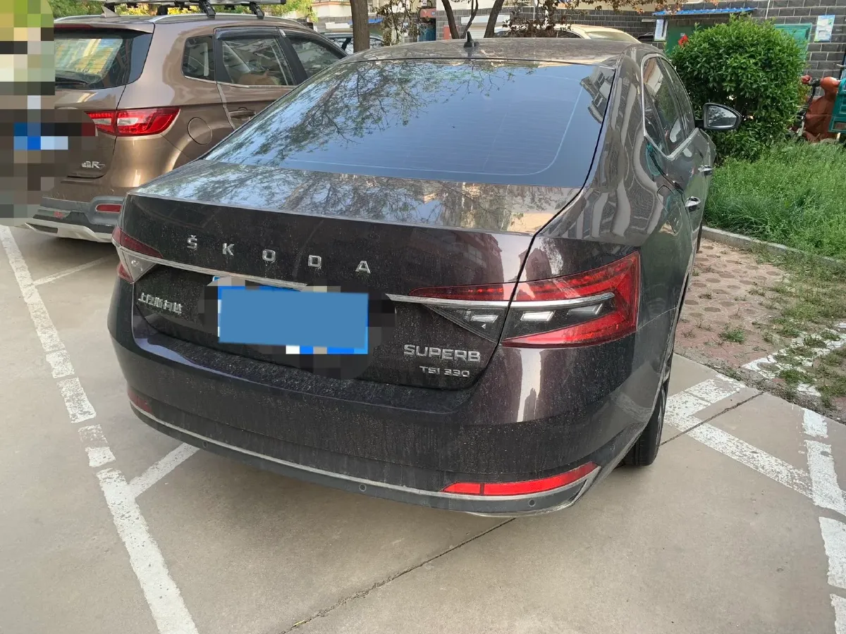 2019 Skoda Superb 2.0T 186HP L4 7DCT,autocango,china used car exporter,china ev exporter,chinese used car exporter,chinese used ev exporter
