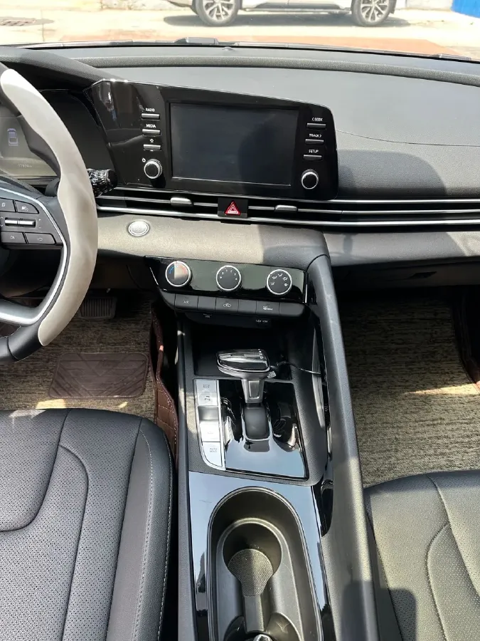 2023 Hyundai Elantra 1.5L 115HP L4 CVT,autocango,china used car exporter,china ev exporter,chinese used car exporter,chinese used ev exporter