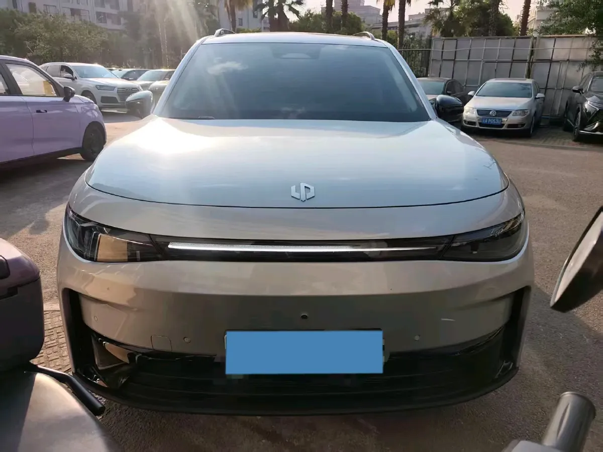 2024 Leapmotor C16 1.5L 95HP L4 REEV 28.4KWH,autocango,china used car exporter,china ev exporter,chinese used car exporter,chinese used ev exporter