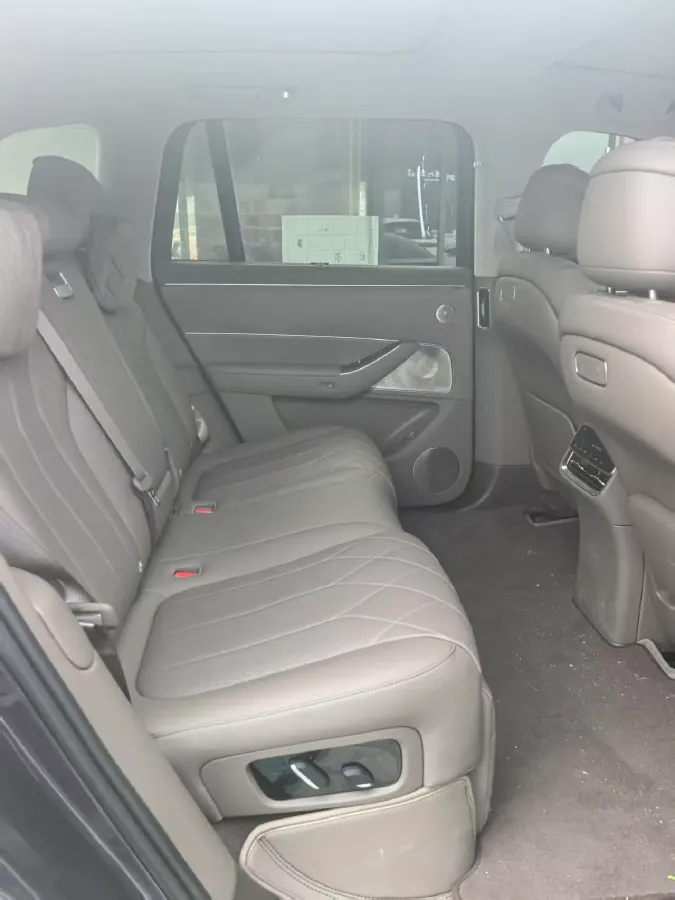 2025 AITO AITO M8 BEV,autocango,china used car exporter,china ev exporter,chinese used car exporter,chinese used ev exporter