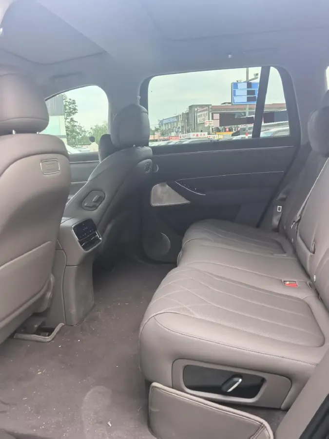 2025 AITO AITO M8 BEV,autocango,china used car exporter,china ev exporter,chinese used car exporter,chinese used ev exporter