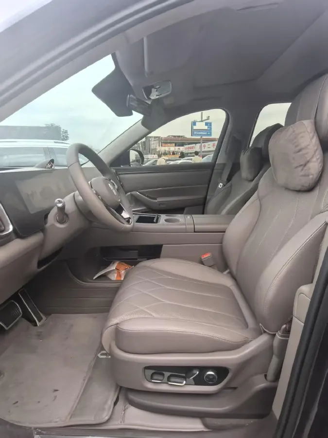 2025 AITO AITO M8 BEV,autocango,china used car exporter,china ev exporter,chinese used car exporter,chinese used ev exporter