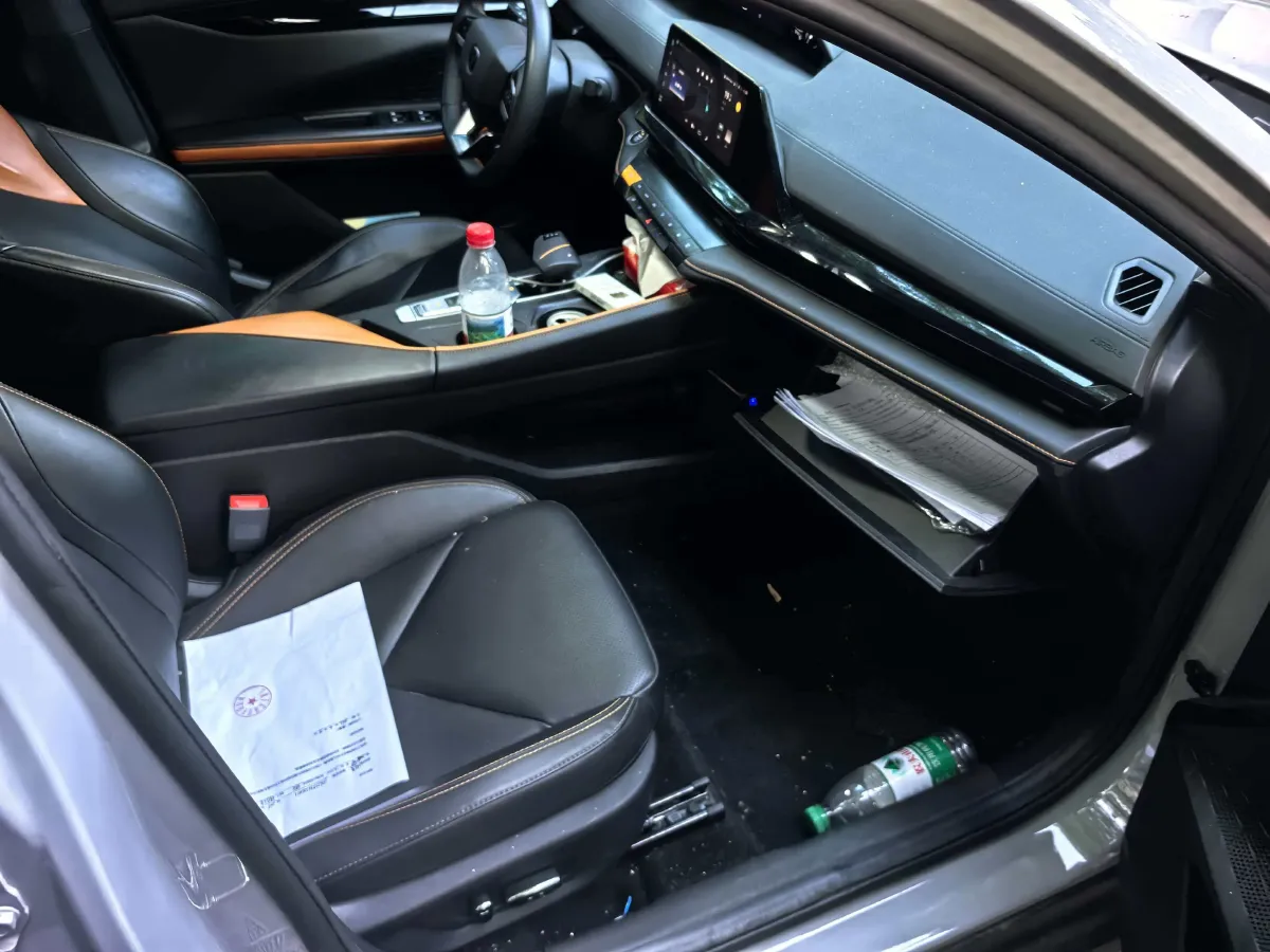 2023 ChangAn UNI-V iDD 1.5T 170HP L4 6TCT PHEV 18.4KWH,autocango,china used car exporter,china ev exporter,chinese used car exporter,chinese used ev exporter