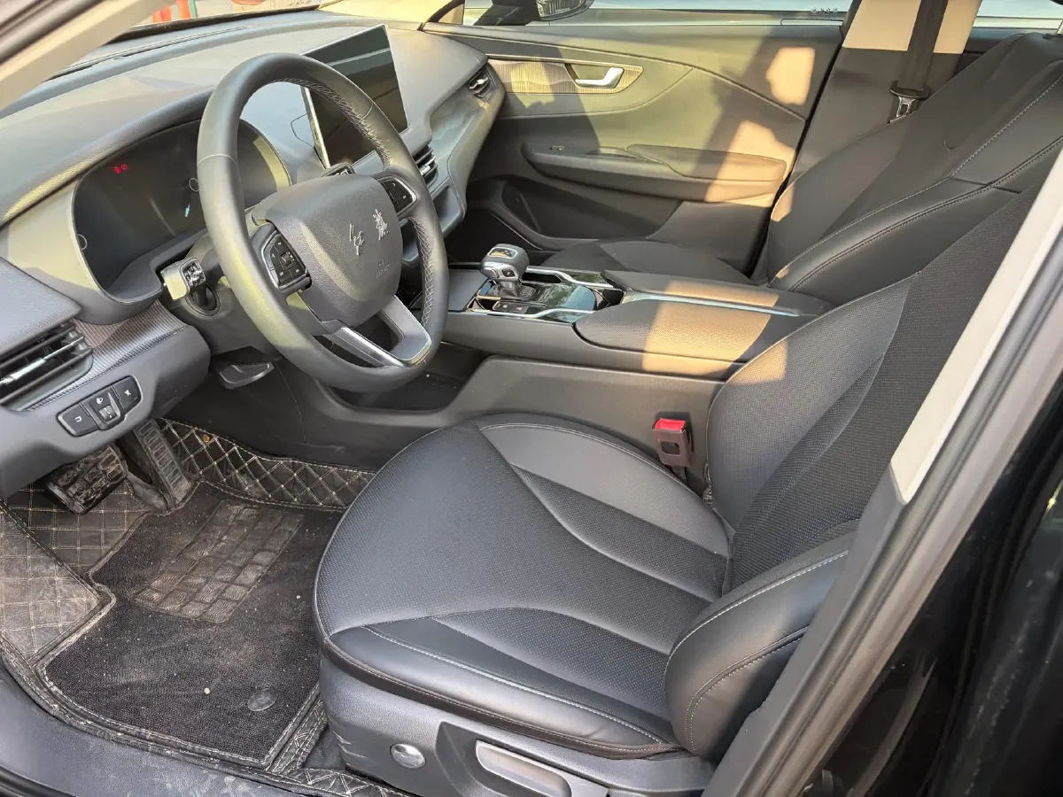 2022 HongQi E-QM5 BEV 54KWH,autocango,china used car exporter,china ev exporter,chinese used car exporter,chinese used ev exporter