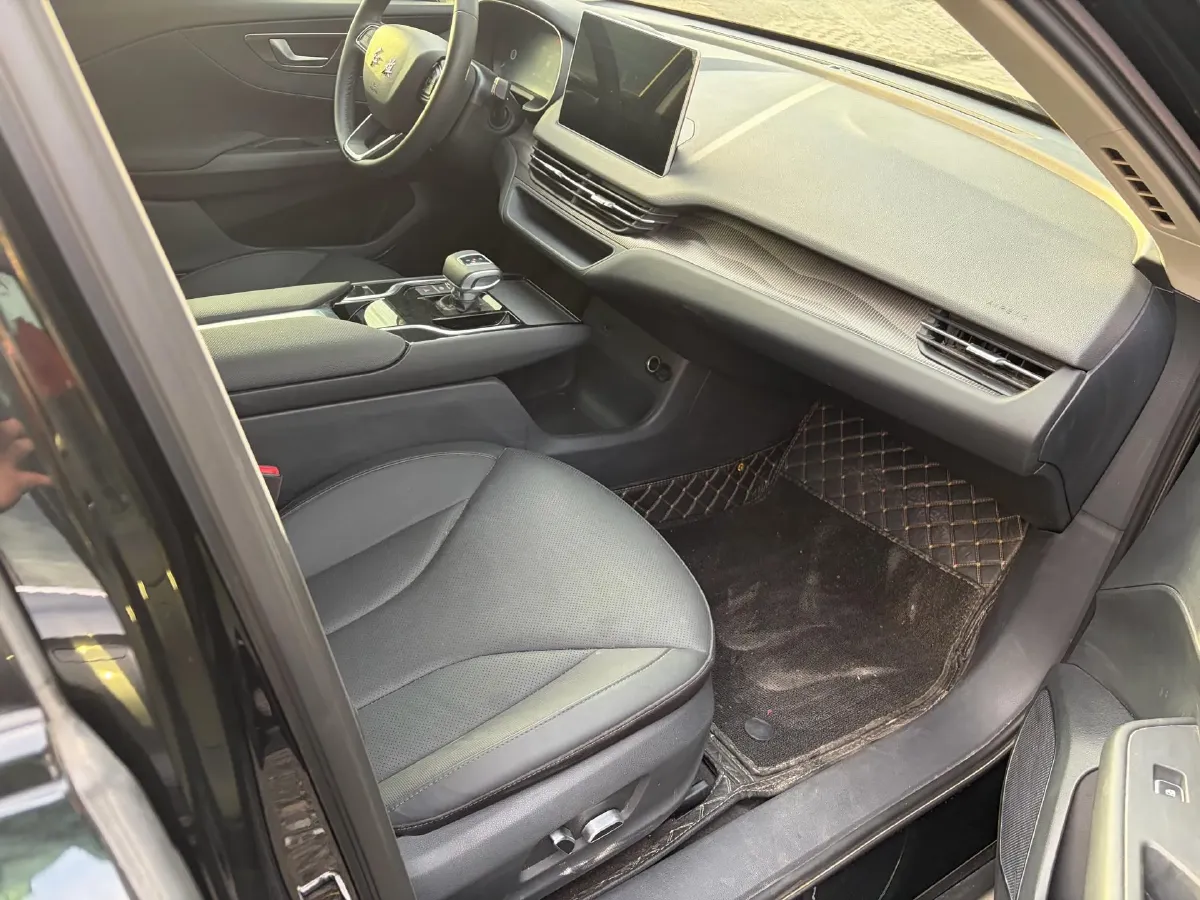 2022 HongQi E-QM5 BEV 54KWH,autocango,china used car exporter,china ev exporter,chinese used car exporter,chinese used ev exporter