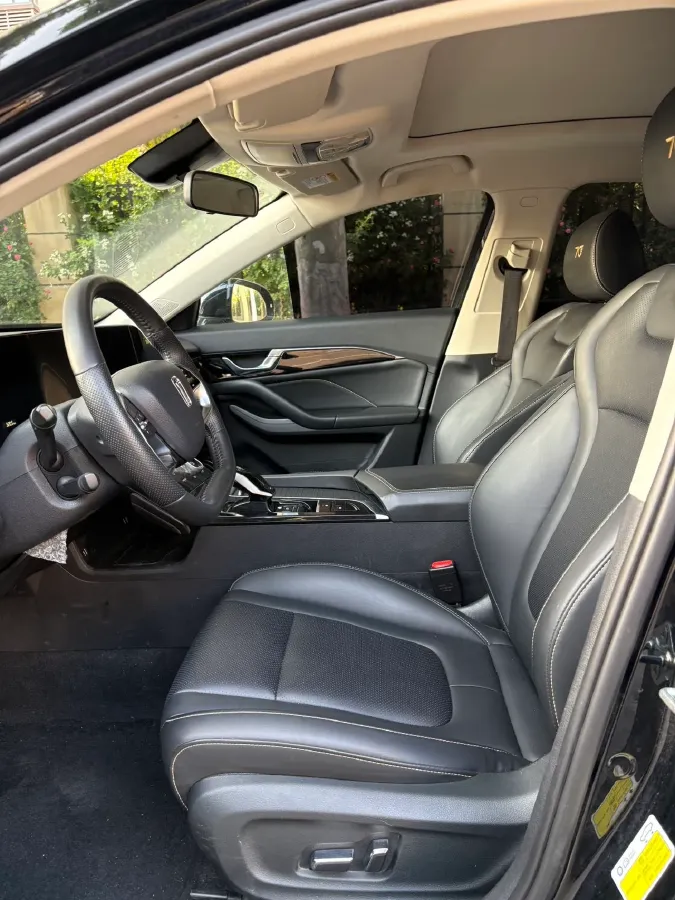 2023 Bestune B70 1.5T 169HP L4 7DCT,autocango,china used car exporter,china ev exporter,chinese used car exporter,chinese used ev exporter