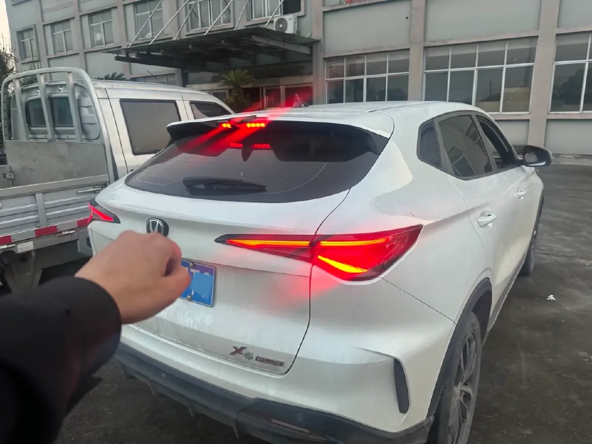 2025 ChangAn X5 PLUS 1.5T 188HP L4 7DCT,autocango,china used car exporter,china ev exporter,chinese used car exporter,chinese used ev exporter