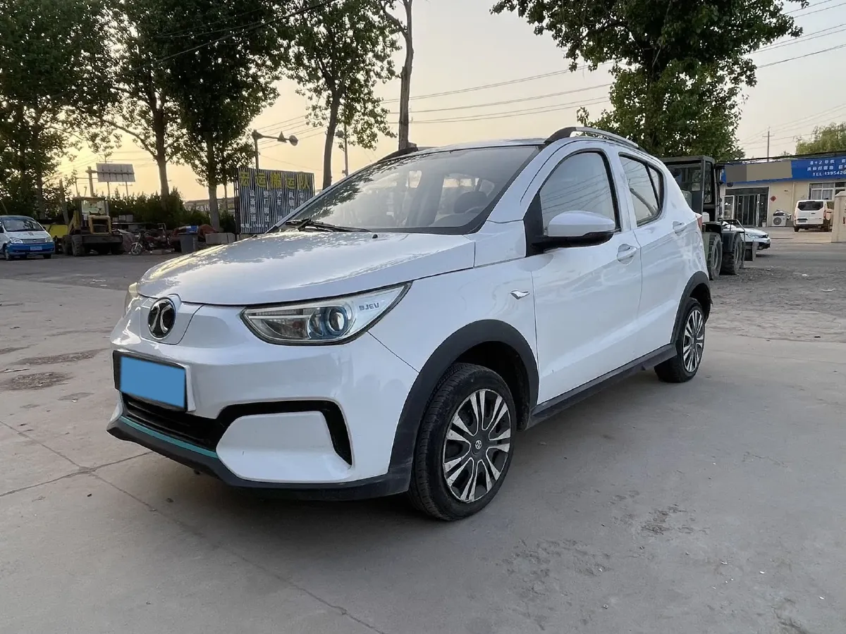 2018 Landwind XiaoYao 1.5T 163HP L4 CVT,autocango,china used car exporter,china ev exporter,chinese used car exporter,chinese used ev exporter
