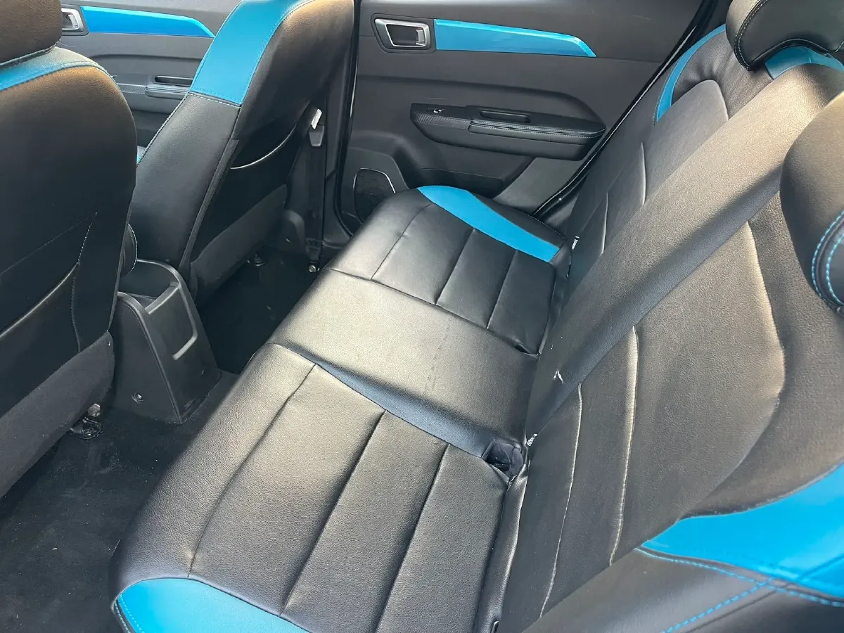 2018 Landwind XiaoYao 1.5T 163HP L4 CVT,autocango,china used car exporter,china ev exporter,chinese used car exporter,chinese used ev exporter