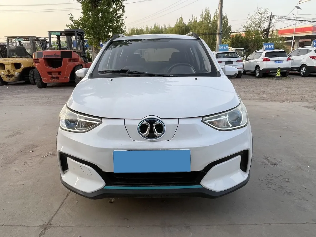 2018 Landwind XiaoYao 1.5T 163HP L4 CVT,autocango,china used car exporter,china ev exporter,chinese used car exporter,chinese used ev exporter
