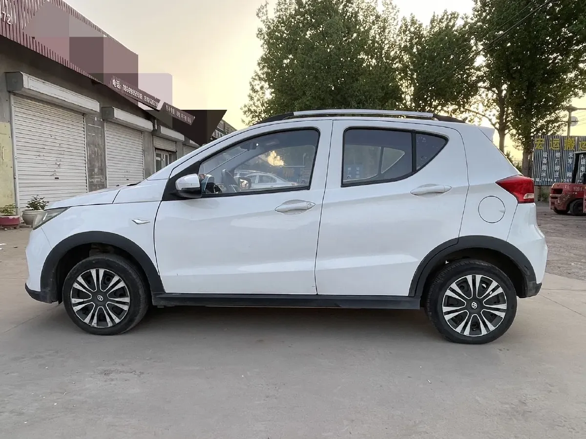 2018 Landwind XiaoYao 1.5T 163HP L4 CVT,autocango,china used car exporter,china ev exporter,chinese used car exporter,chinese used ev exporter
