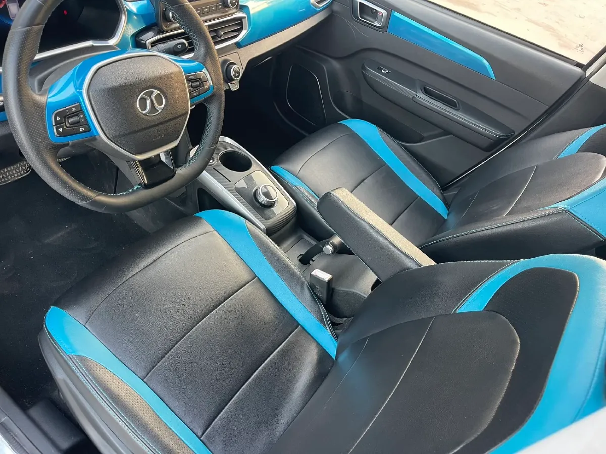 2018 Landwind XiaoYao 1.5T 163HP L4 CVT,autocango,china used car exporter,china ev exporter,chinese used car exporter,chinese used ev exporter