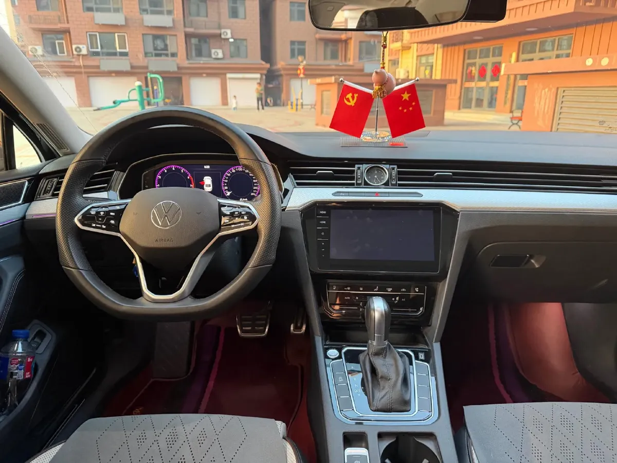 2023 Volkswagen Magotan 2.0T 186HP L4 7DCT,autocango,china used car exporter,china ev exporter,chinese used car exporter,chinese used ev exporter