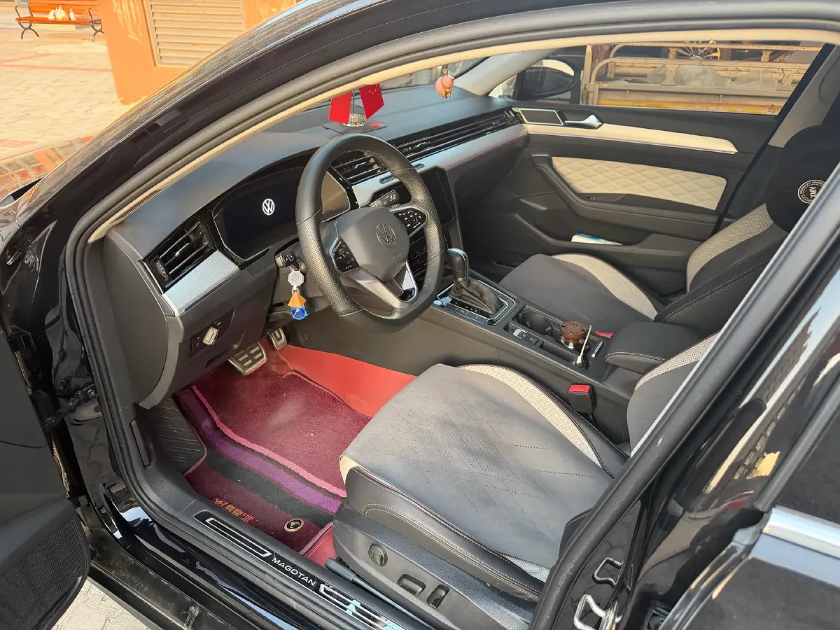 2023 Volkswagen Magotan 2.0T 186HP L4 7DCT,autocango,china used car exporter,china ev exporter,chinese used car exporter,chinese used ev exporter