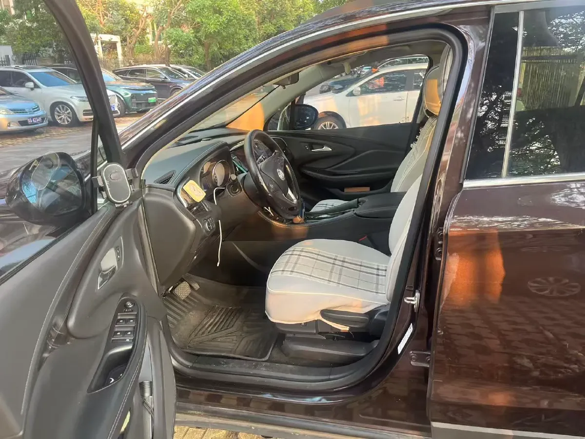 2020 Buick EnvisionPlus 1.5T 169HP L4 7DCT,autocango,china used car exporter,china ev exporter,chinese used car exporter,chinese used ev exporter