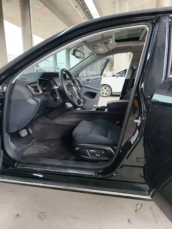 2021 HongQi H7 1.8T 188HP L4 6AT,autocango,china used car exporter,china ev exporter,chinese used car exporter,chinese used ev exporter