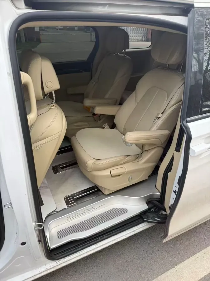 2023 Buick GL8 2.0T 237HP L4 9AT,autocango,china used car exporter,china ev exporter,chinese used car exporter,chinese used ev exporter