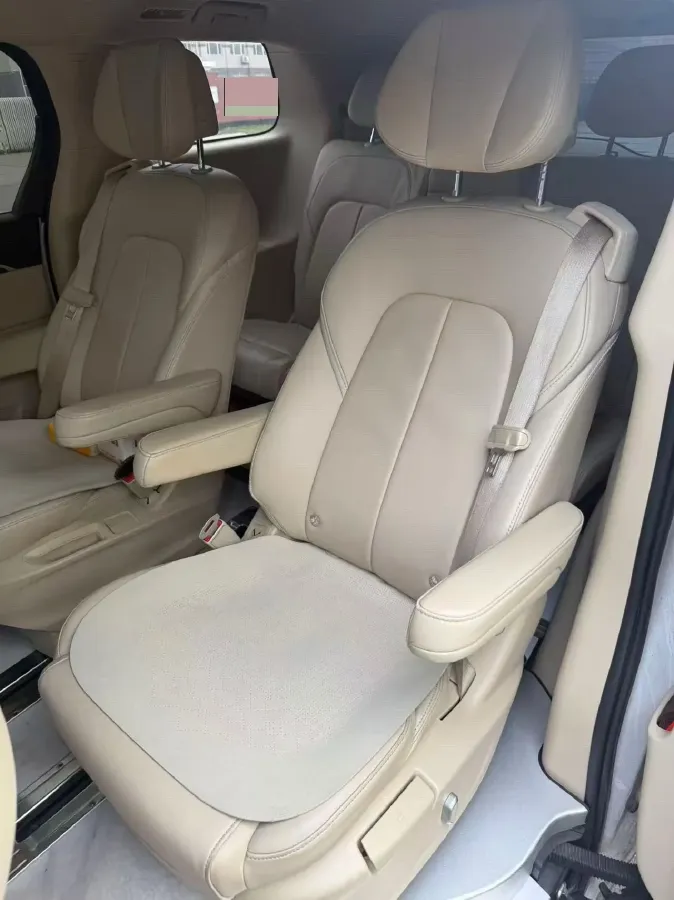 2023 Buick GL8 2.0T 237HP L4 9AT,autocango,china used car exporter,china ev exporter,chinese used car exporter,chinese used ev exporter