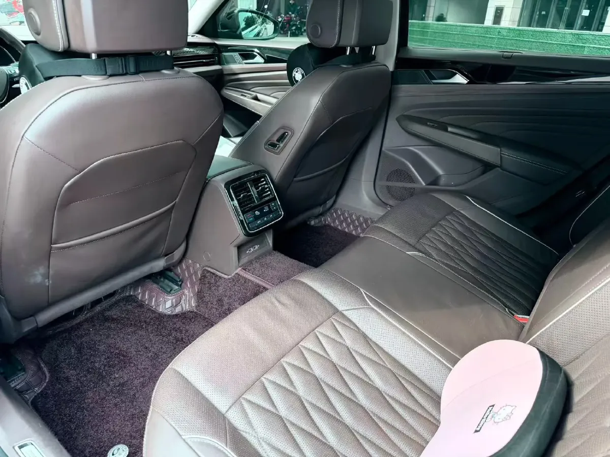 2019 Volvo V40 1.5T 152HP L4 6AT,autocango,china used car exporter,china ev exporter,chinese used car exporter,chinese used ev exporter