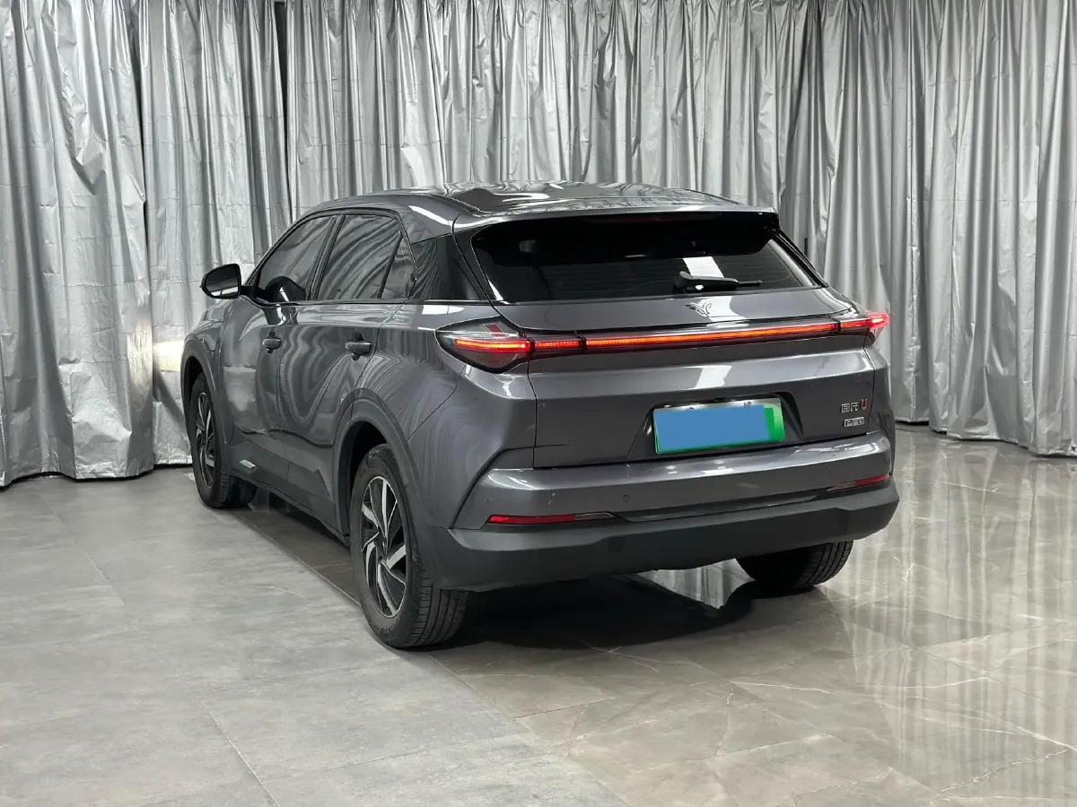 2022 Venucia Grand V 1.5T 190HP L4 7DCT,autocango,china used car exporter,china ev exporter,chinese used car exporter,chinese used ev exporter
