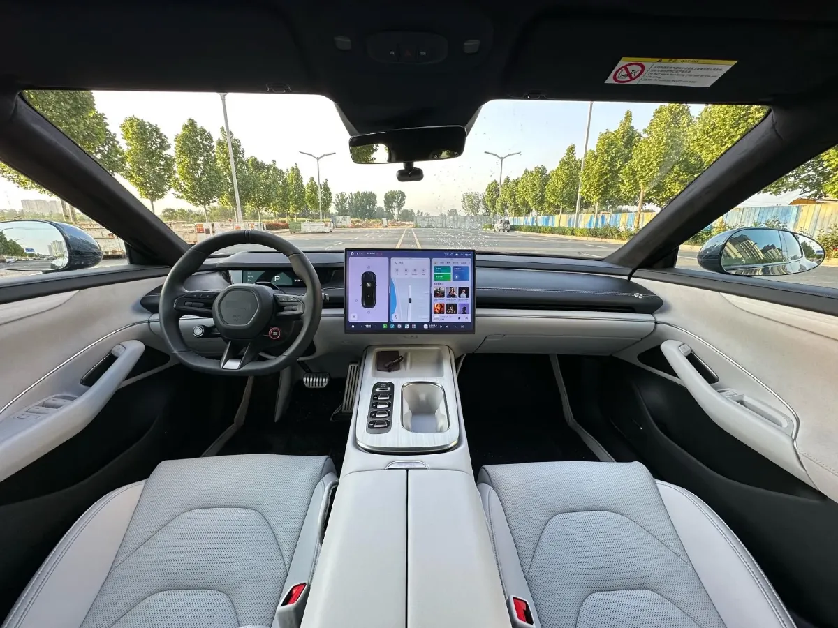 2024 MI SU7 BEV 101KWH,autocango,china used car exporter,china ev exporter,chinese used car exporter,chinese used ev exporter