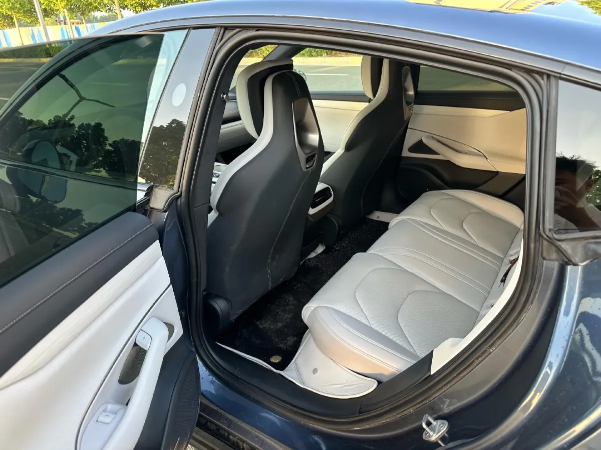 2024 MI SU7 BEV 101KWH,autocango,china used car exporter,china ev exporter,chinese used car exporter,chinese used ev exporter